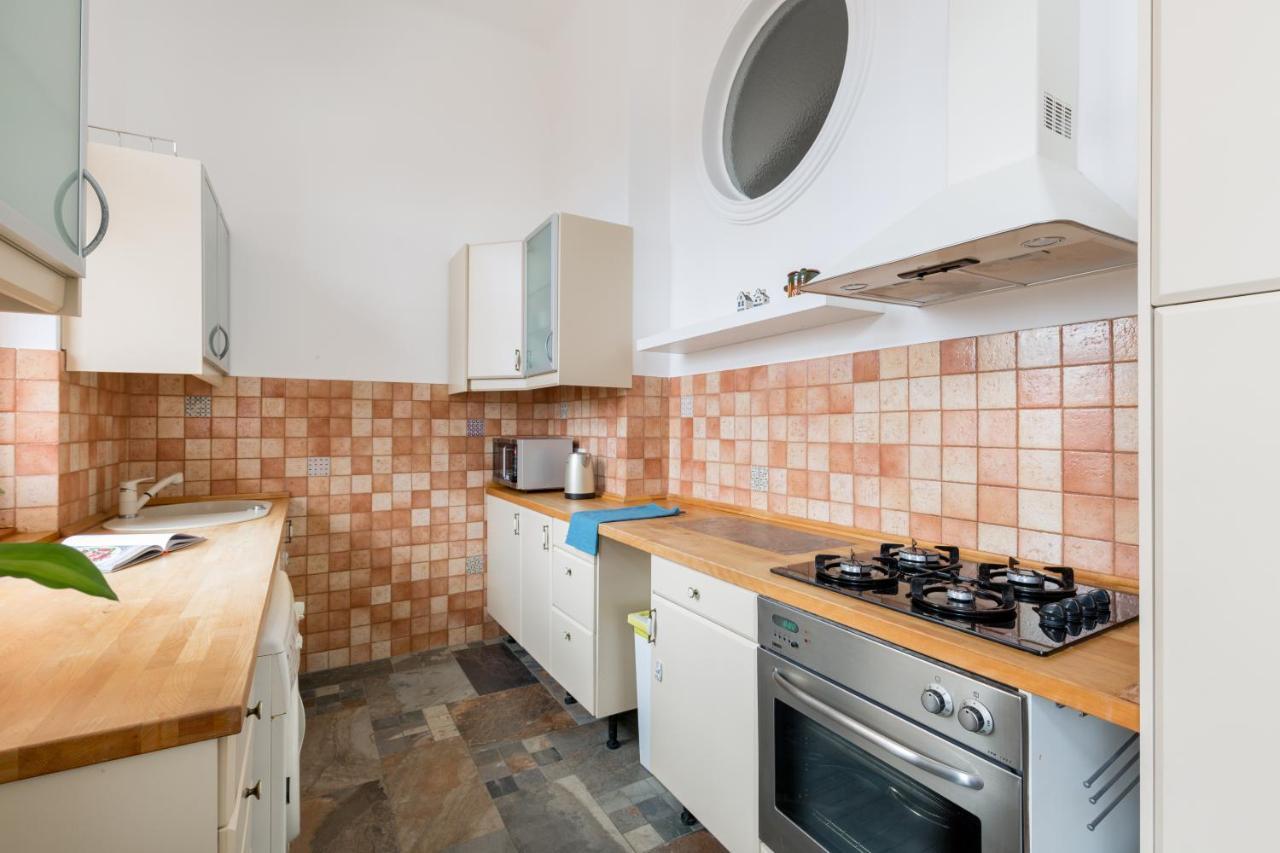 Supercentral Spacious Apartment Budapest Exteriör bild